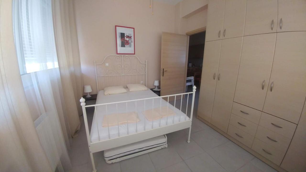 Family Apartment Dherveni Exteriör bild
