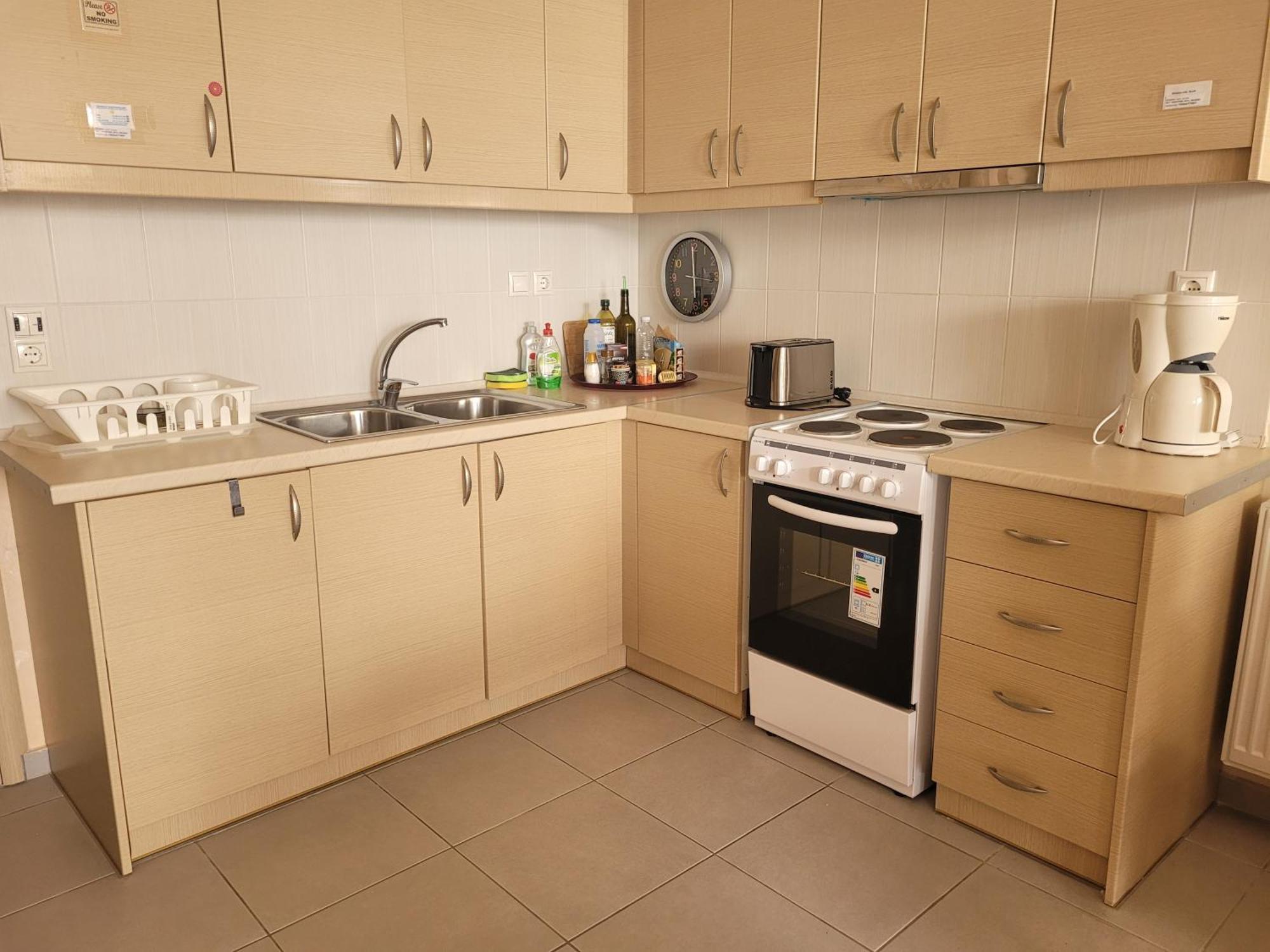 Family Apartment Dherveni Exteriör bild